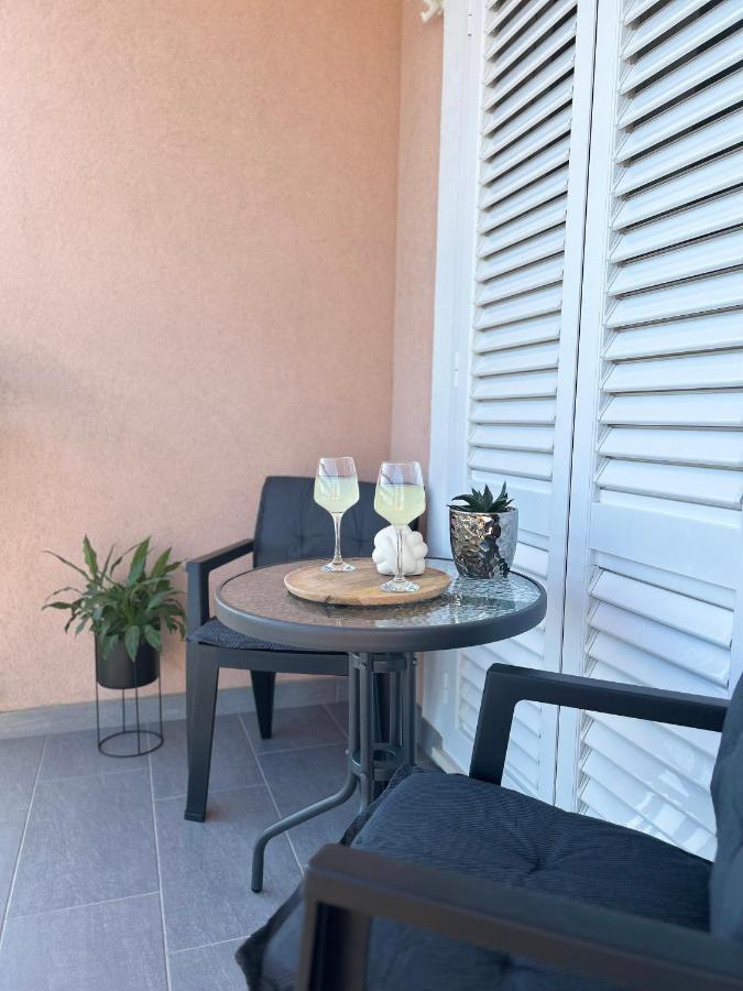 Apartment One Split Buitenkant foto